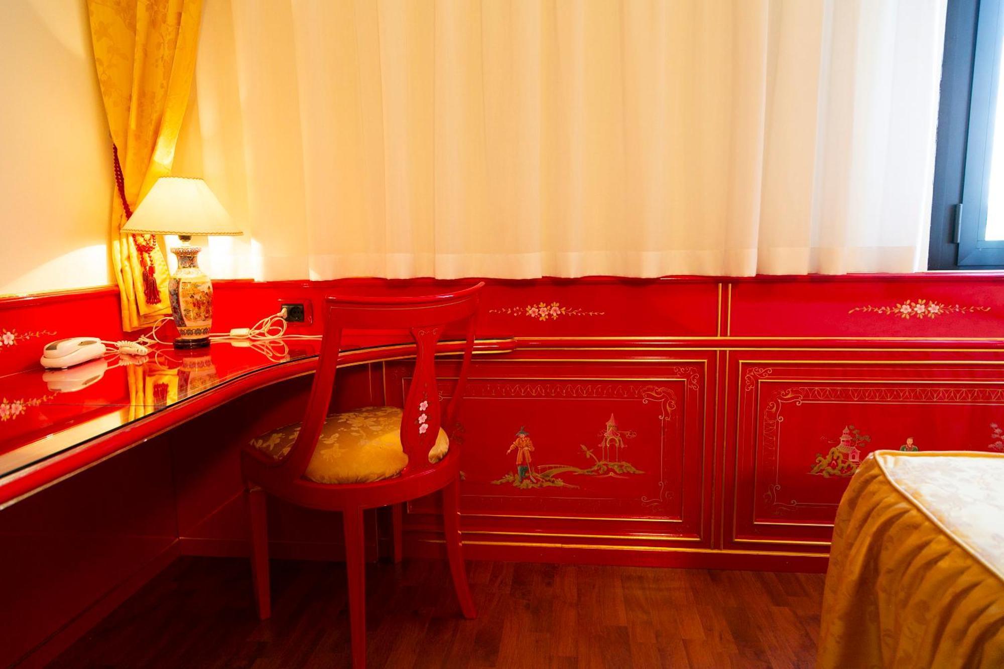 Melas Hotel เมราเต ภายนอก รูปภาพ
